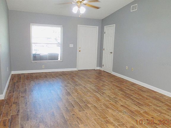 5th image of 21263 Argyle Ave