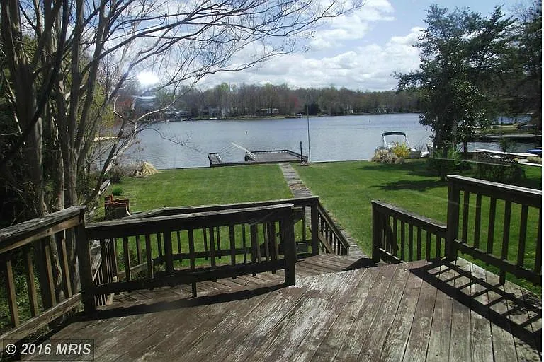 304 Harrison Cir photo 1