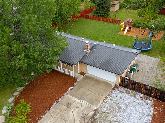 2nd image of 21856 Belmont Dr