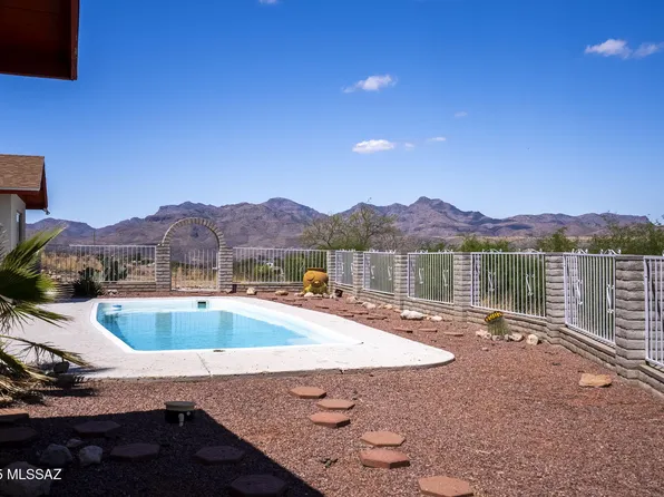 888 Cree Ln, Rio Rico, AZ 85648