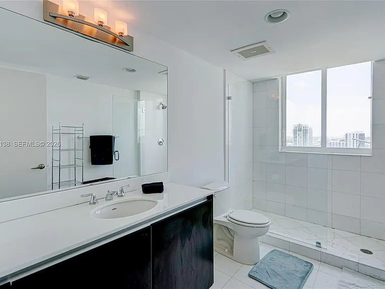 665 NE 25th St #2005 — Photo 32