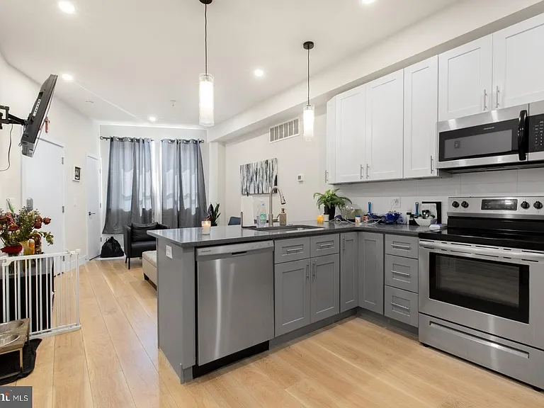 1702 Point Breeze Ave #A — Photo 6