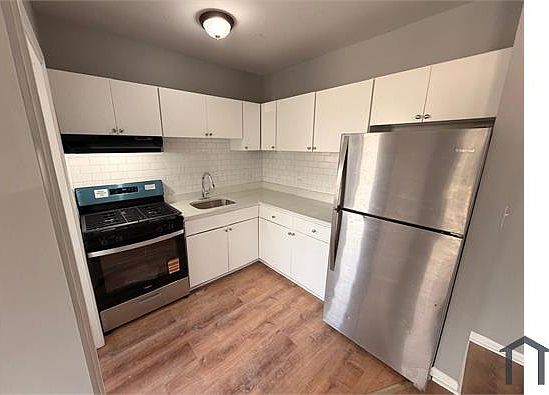 1st image of 4437 S Greenwood Ave #214