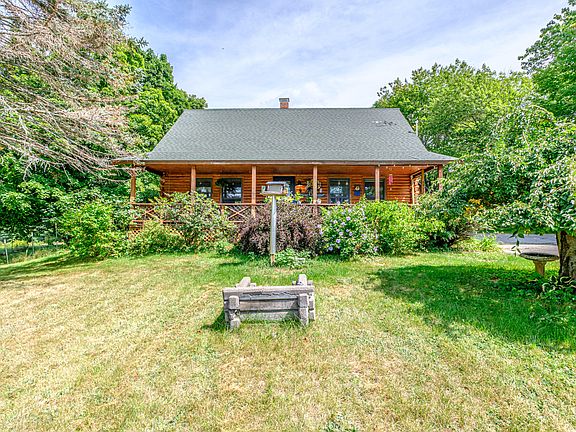3rd image of 60 Brett Hill Road