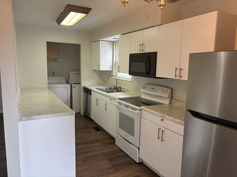227 Gordon Ave — Photo 3