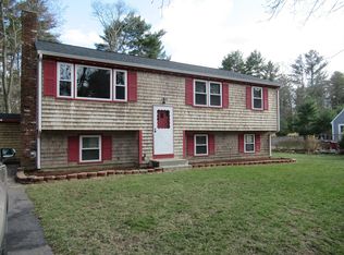 25 Stone St, Middleboro, MA 02346