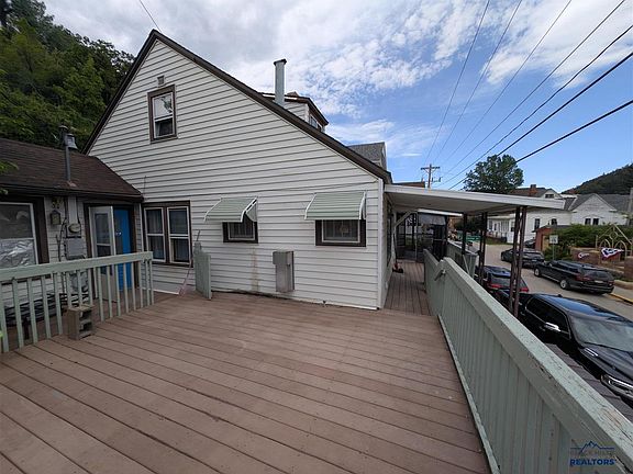 2nd image of 424 Williams St