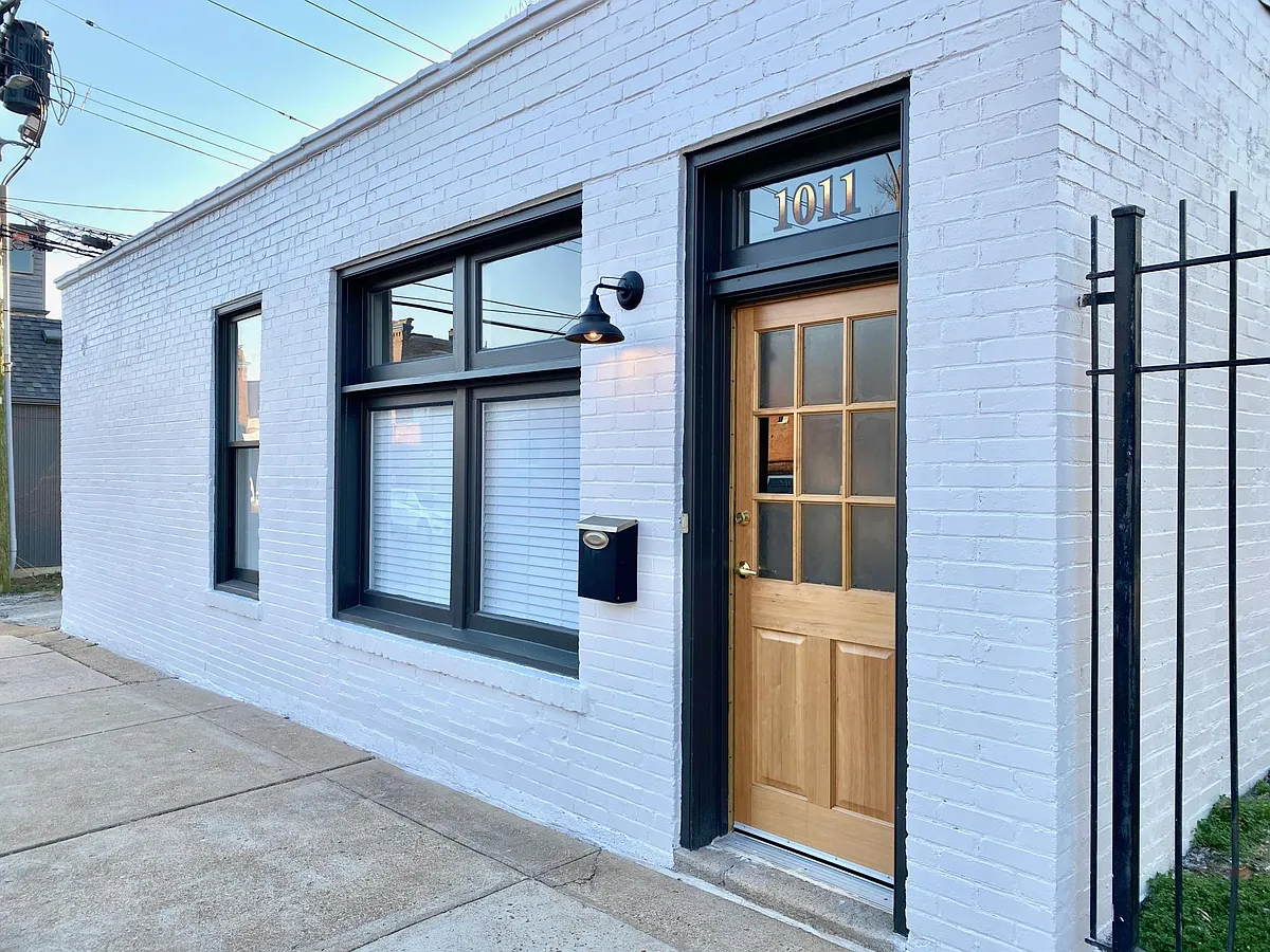 Building Photo - 1011 S Newstead Ave