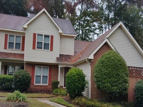 24 Hard Wood Dr, Hampton, VA 23666