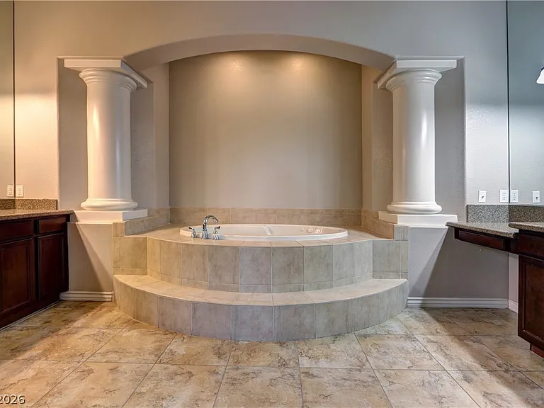 7560 Prancing Pony Ct — Photo 15