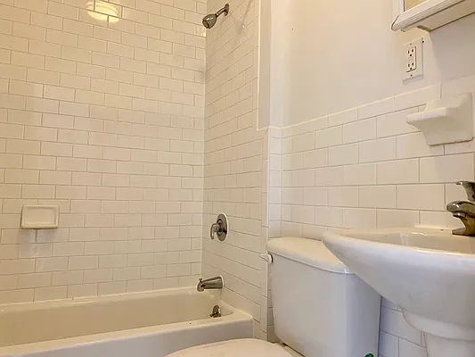 Rented by Corcoran | media 31