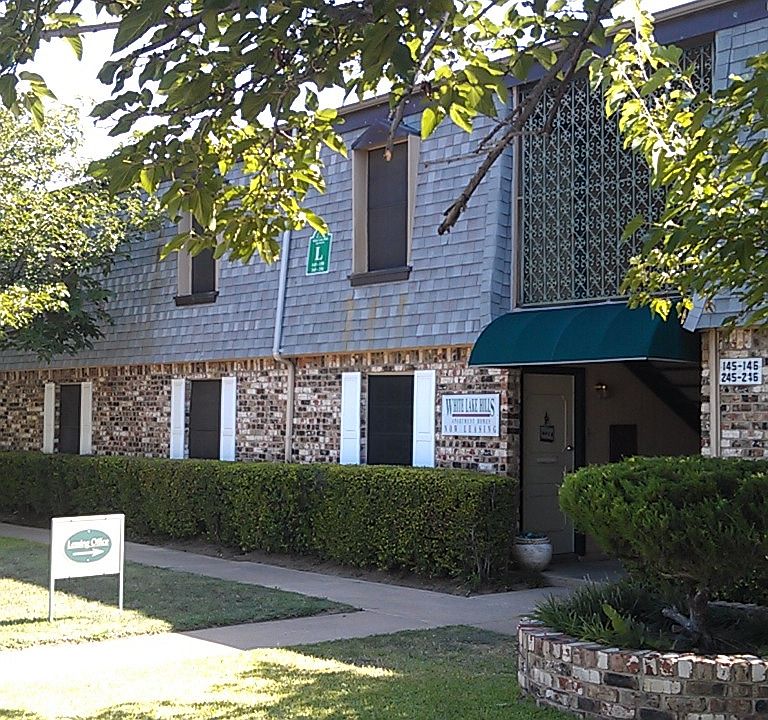 White Lake Hills Leasing Office