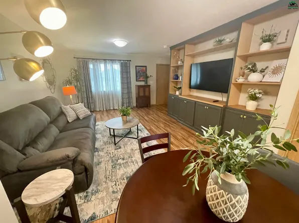 1046 Dogwood St APT 10, Fairbanks, AK 99709