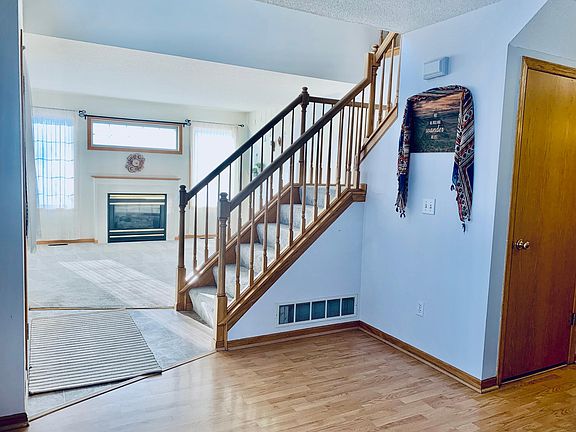 2nd image of 1066 Lovell Ave W