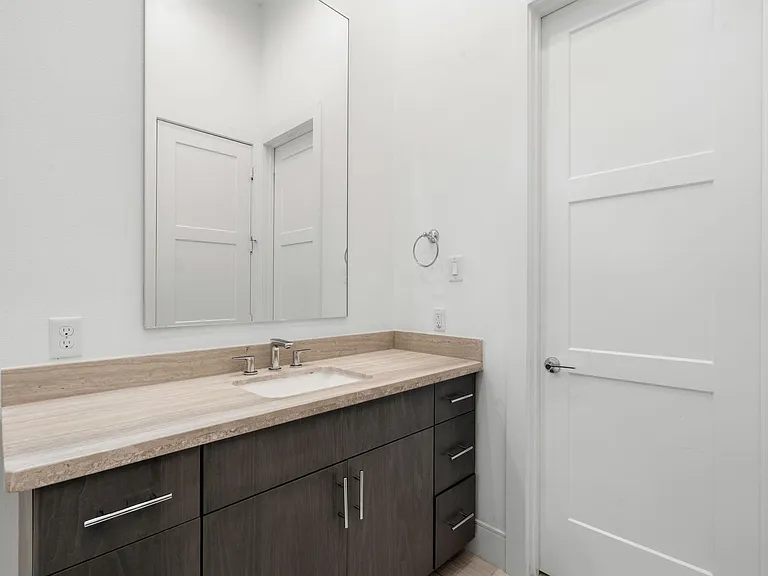 2624 Rusk St — Photo 23