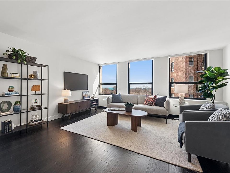 2626 N Lakeview Ave APT 607, Chicago, IL 60614 | Zillow