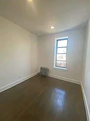 1918 Avenue M — Photo 2