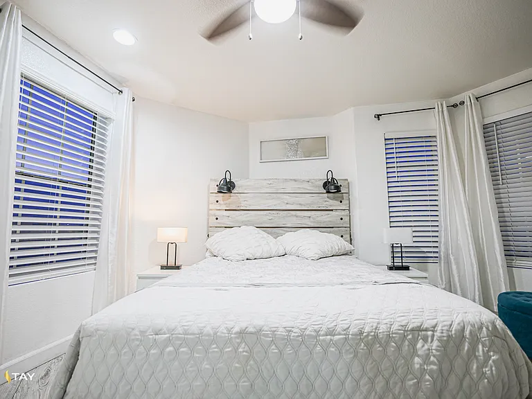 1505 N Center St #220 — Photo 11