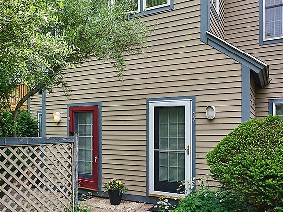 2nd image of 57 Amity Pl Unit 57