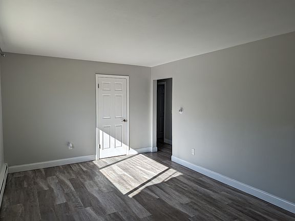 3rd image of 8040 S Westnedge Ave APT 4