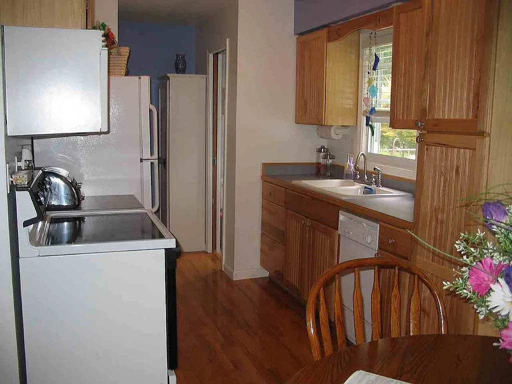 3386 Southgate Dr photo 1