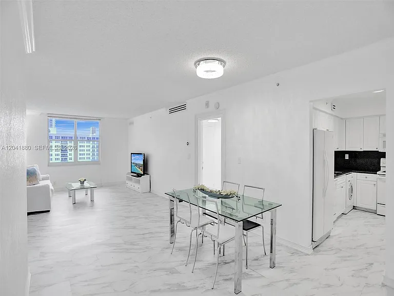 2501 S Ocean Dr #1633 — Photo 2