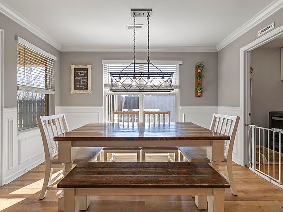 3rd image of 361 Willow Bank Cir