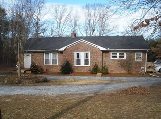 755 Cole Rd, Campobello, SC 29322