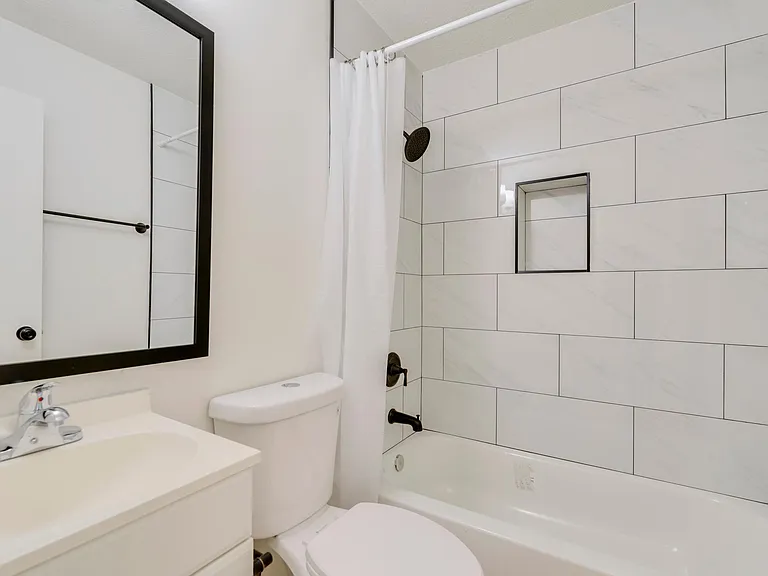 506 Morton Ave — Photo 14