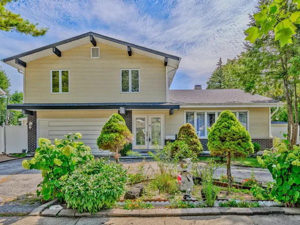 1121 N Greenfield Ln, Mount Prospect, IL 60056