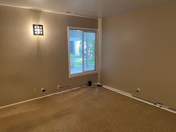5th image of 5831 S Waterbury Dr Unit B