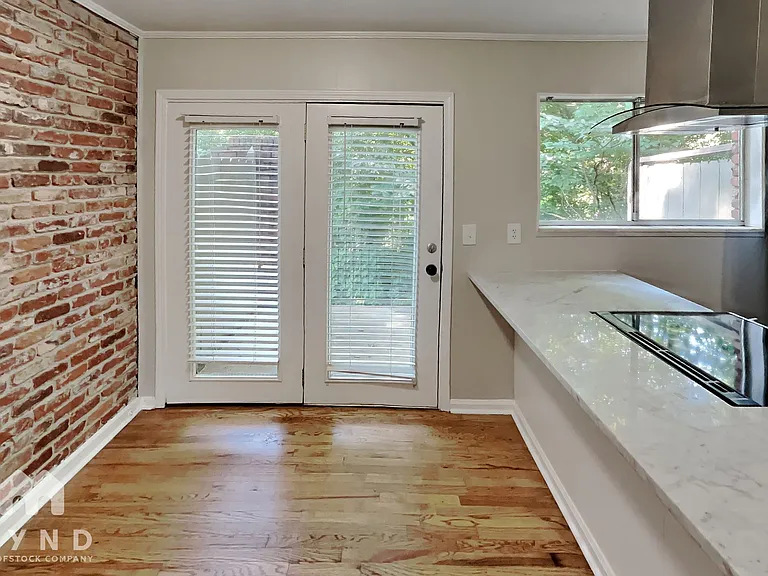 3083 Colonial Way #F — Photo 4