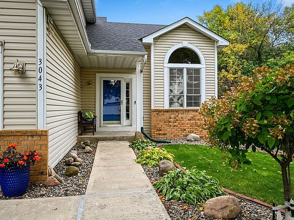 2nd image of 3043 Meadow Brook Ct