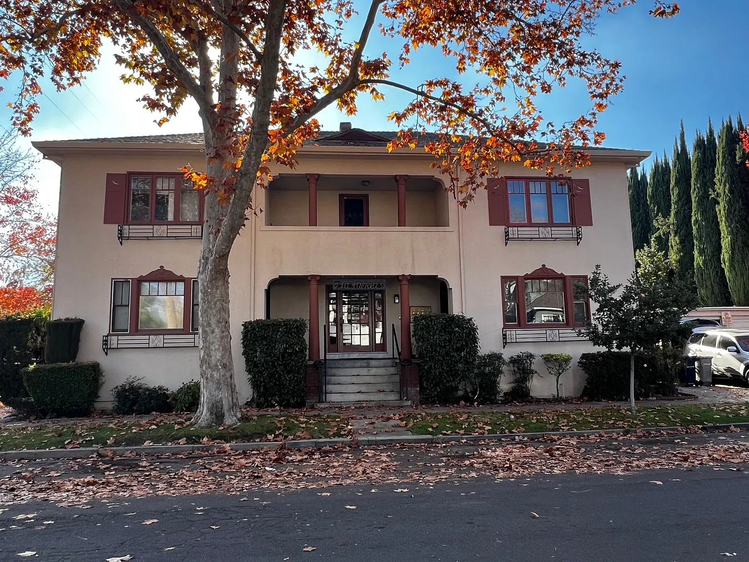 Charming one-bed, one-bath apartment - 2728 O Street — Photo 3