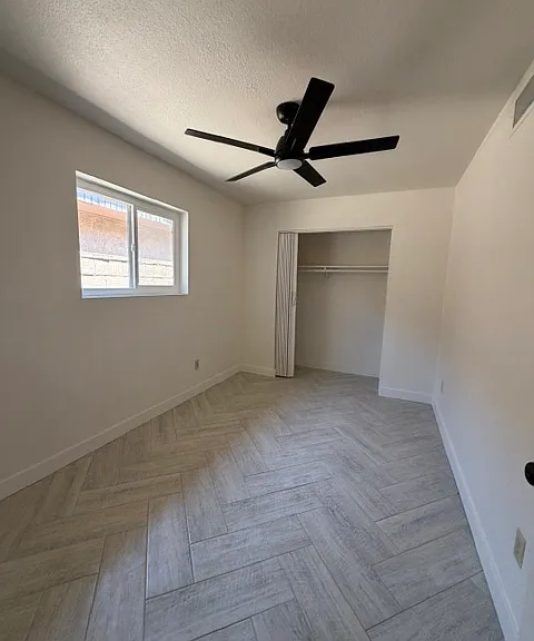 191 W 27th Pl — Photo 10