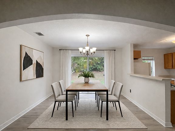 3rd image of 4083 Dover Terrace Dr