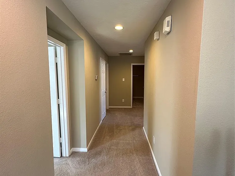 2606 Riverhollow Ln — Photo 17