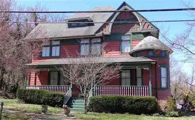 1st image of 915 15th St