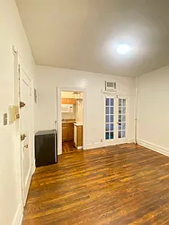 Rented by Jonathan Wachtel, LREB