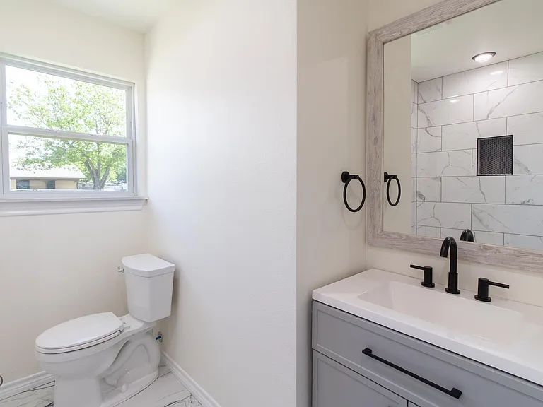 1310 Eleanor St — Photo 26