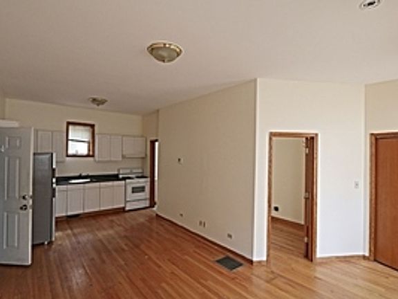 4th image of 1639 W Haddon Ave APT 1