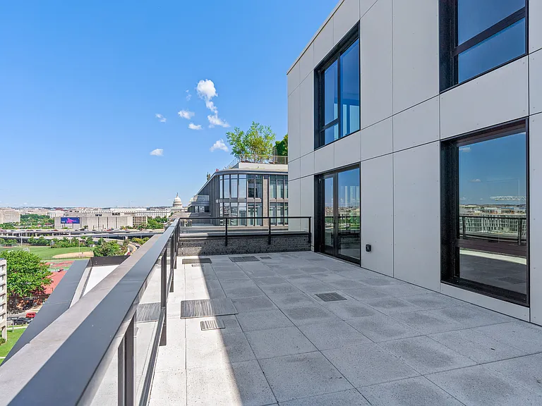 1000 South Capitol — Photo 99