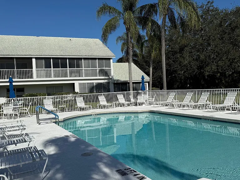 6632 Pineview Ter — Photo 20