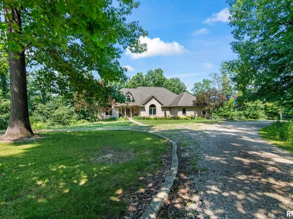 5640 Irwin Bridge Rd, Pleasant Plains, IL 62677