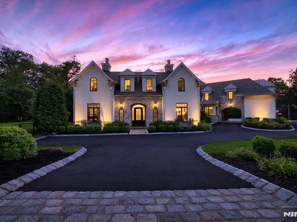 70 Jackson Dr, Cresskill, NJ 07626