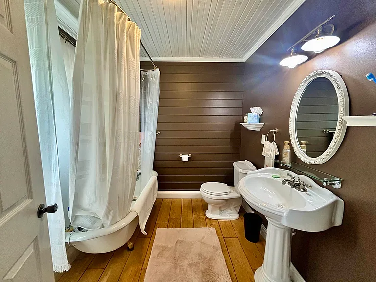 353 Forest Rd — Photo 19