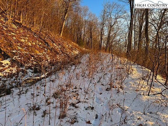 4th image of H117 Acorn NVNO Road
