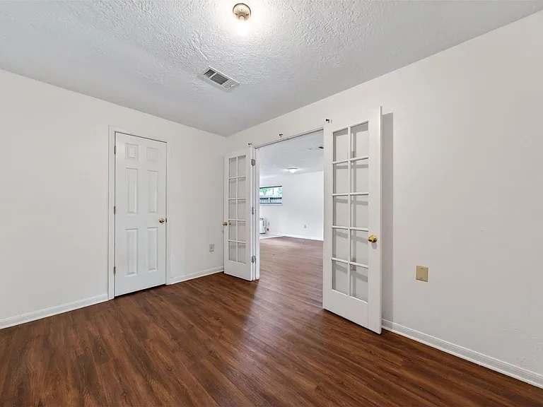 418 Texas St — Photo 23