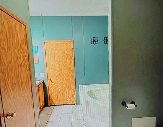 5th image of 3737 Ditzler Ave