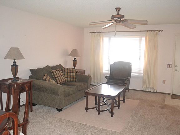 3rd image of 17823 N 135th Dr